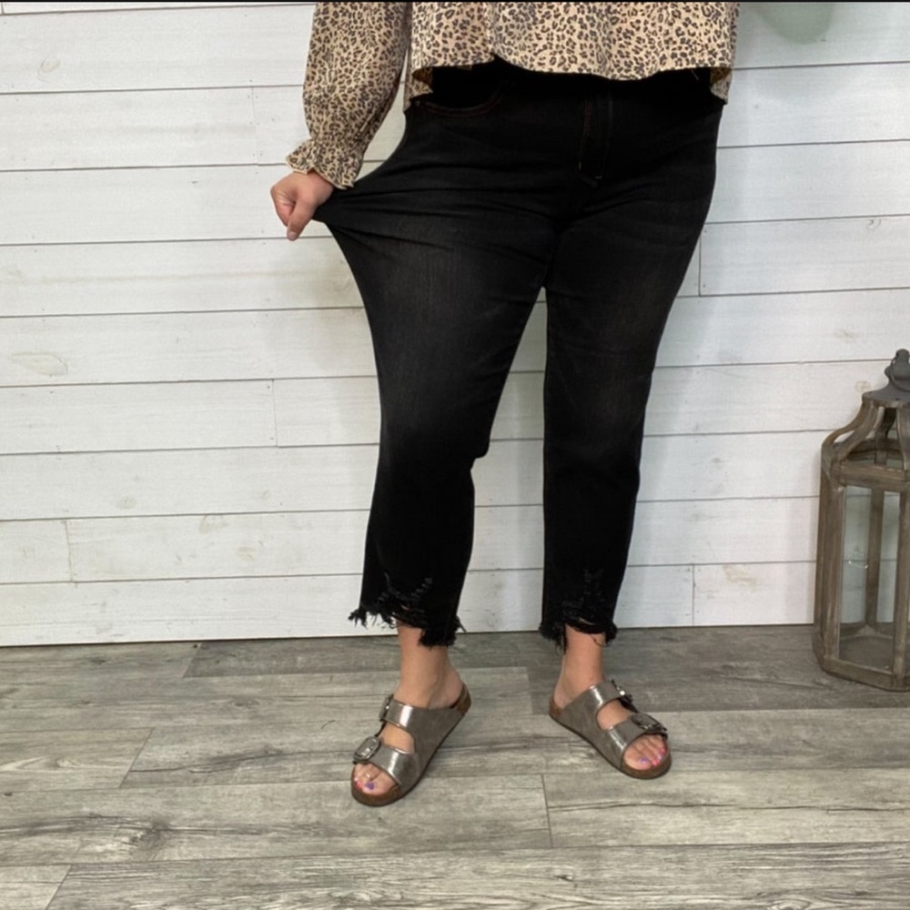 Judy Blue Straight leg crop denim
